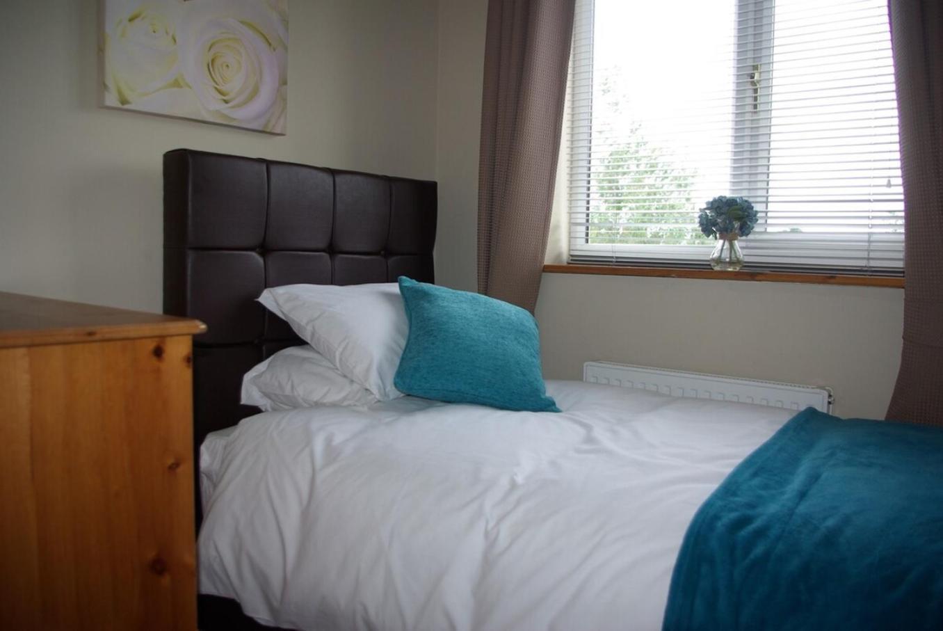 Portland Mews - 3 Bed Holiday Home By Premier Serviced Accommodation Leek Bagian luar foto